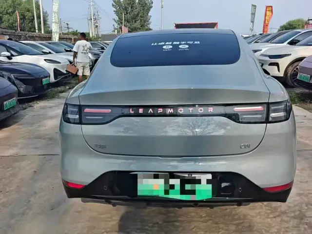 Leapmotor C01 — Фото автомобиля 8