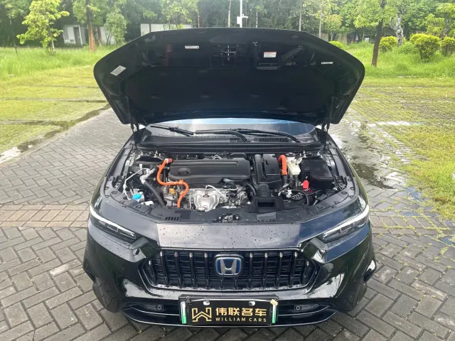 Honda Inspire Hybrid — Фото автомобиля 20