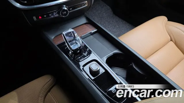 Вольво V60 V60 Cross Country 2 поколение B5 Ultimate AWD — Фото автомобиля 9