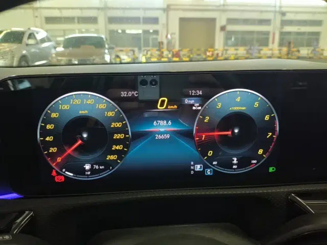 Mercedes-Benz CLA-Class — Фото автомобиля 11