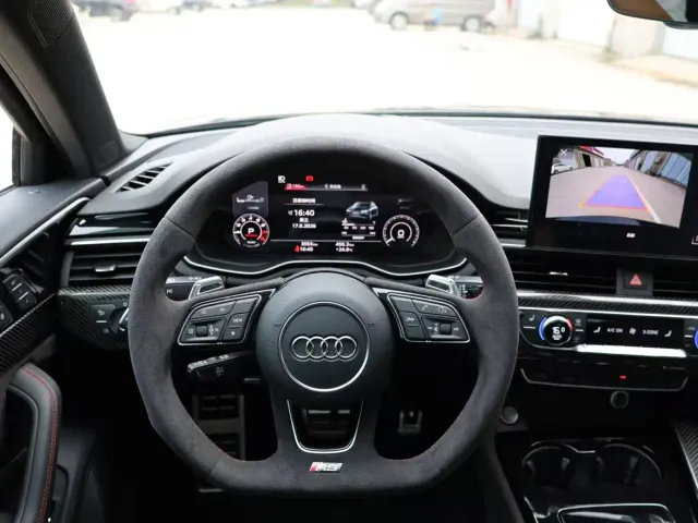 Audi RS 4 — Фото автомобиля 14