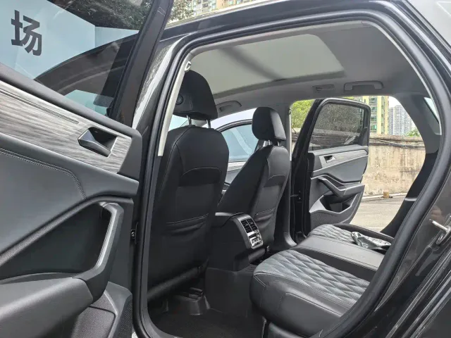 Volkswagen Sagitar — Фото автомобиля 8