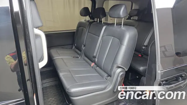 Hyundai Staria Staria 4WD Tourer 9 мест — Фото автомобиля 12