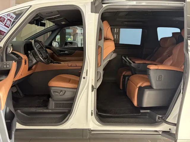 Toyota Vellfire — Фото автомобиля 8