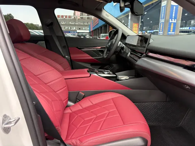 BMW 5 Series — Фото автомобиля 13