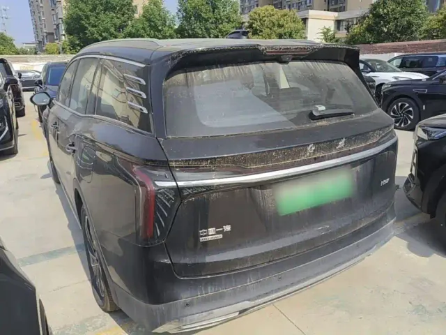 Hongqi HS7 PHEV — Фото автомобиля 4
