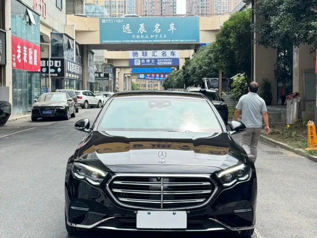 Mercedes-Benz Mercedes-Benz E-Class 2024 E 300 L Fashion — Фото автомобиля 2