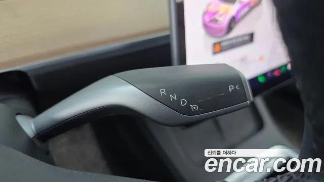 Tesla Model 3 — Фото автомобиля 9
