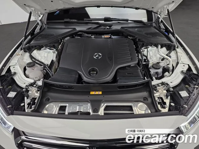 Mercedes-Benz E-Class — Фото автомобиля 6