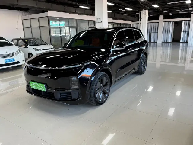 Фотография автомобиля — Li Auto L8