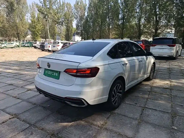 Volkswagen Lavida — Фото автомобиля 6