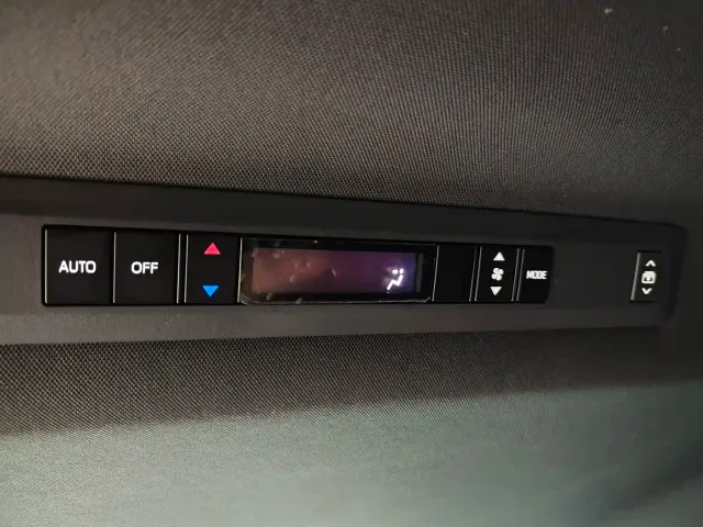 Toyota Granvia — Фото автомобиля 17