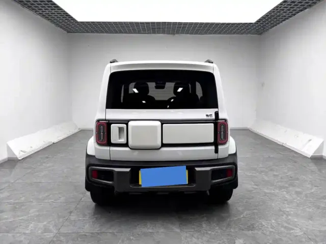 Baojun Yep — Фото автомобиля 5
