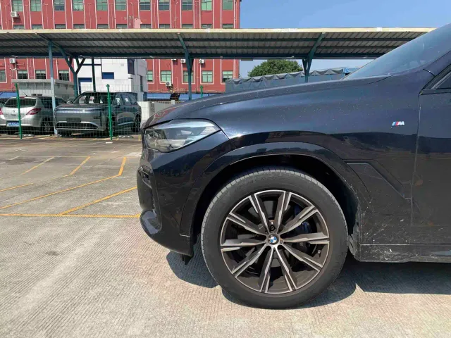 BMW X6 — Фото автомобиля 9