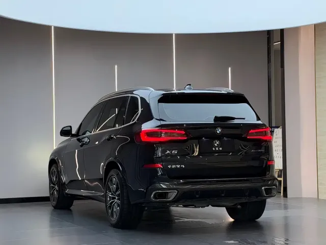 BMW X5 — Фото автомобиля 12
