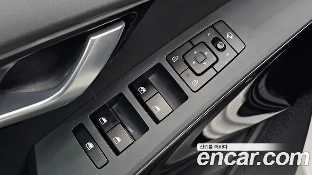 Kia Niro — Фото автомобиля 19