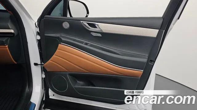 Genesis GV80 — Фото автомобиля 13
