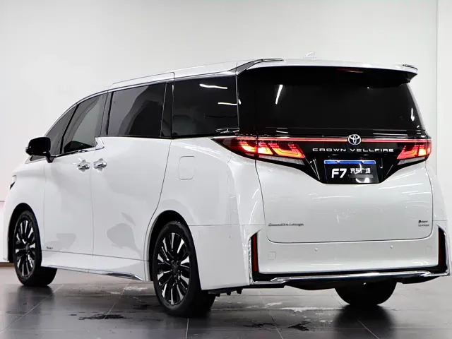 Toyota Vellfire — Фото автомобиля 4