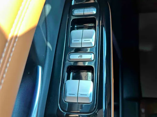 Xpeng G9 — Фото автомобиля 26