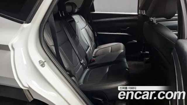 Hyundai Tucson Tucson (NX4) Бензин 1.6 турбо 2WD — Фото автомобиля 12