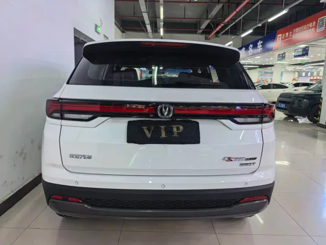 Changan CS35 Plus — Фото автомобиля 10
