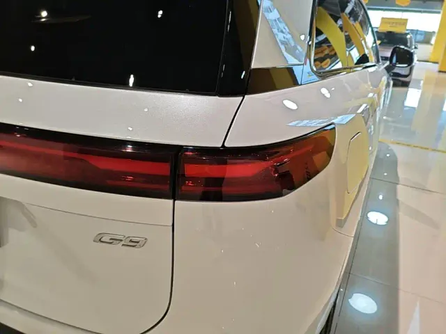 Xpeng G9 — Фото автомобиля 7