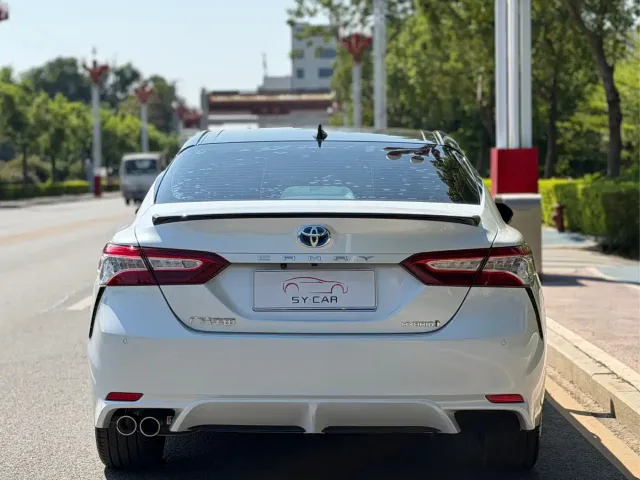 Toyota Camry — Фото автомобиля 4