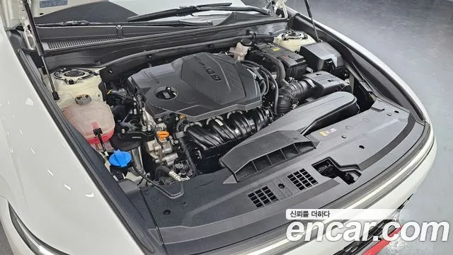 Hyundai Grandeur Grandeur (GN7) 2.5 Бензин 2WD — Фото автомобиля 6