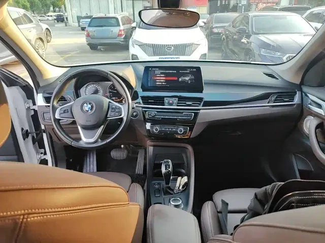 BMW X1 — Фото автомобиля 9