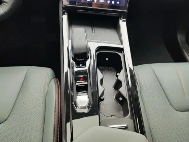 Geely Boyue — Фото автомобиля 16