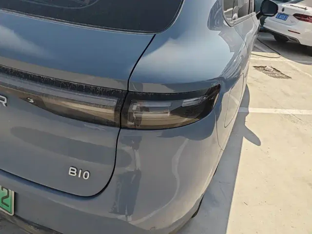 Leapmotor B10 — Фото автомобиля 7