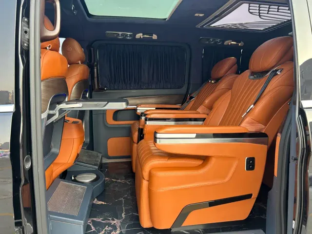 Mercedes-Benz V-Class — Фото автомобиля 18