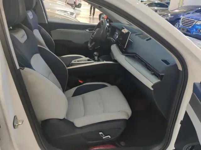 Geely Xingrui — Фото автомобиля 8