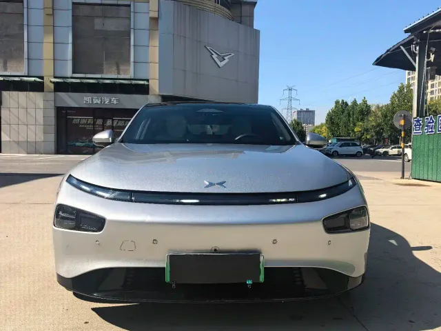 Xpeng P7 — Фото автомобиля 2