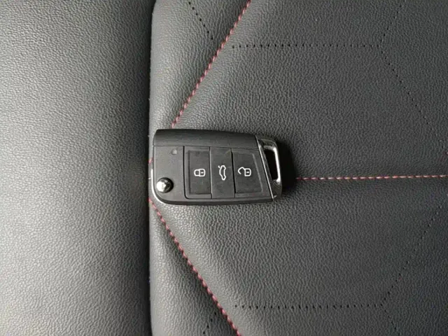 Volkswagen Lavida — Фото автомобиля 8