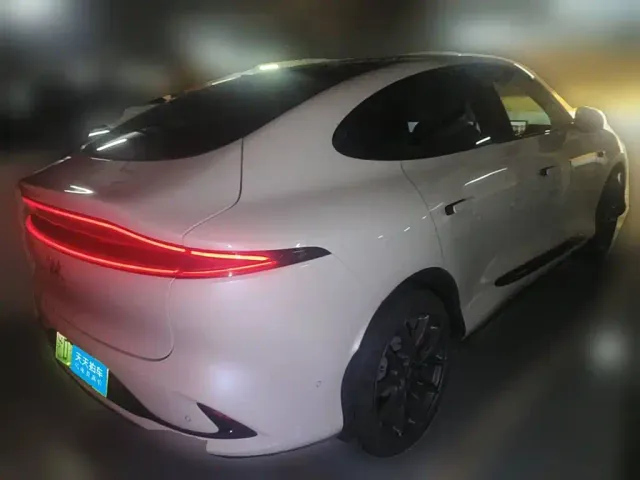 IM Motors LS6 — Фото автомобиля 2