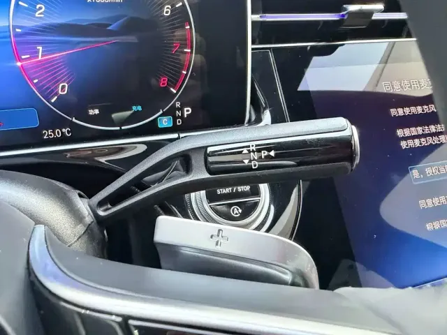 Mercedes-Benz E-Class — Фото автомобиля 24