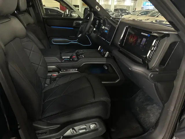 BYD FangChengBao Leopard 8 — Фото автомобиля 7