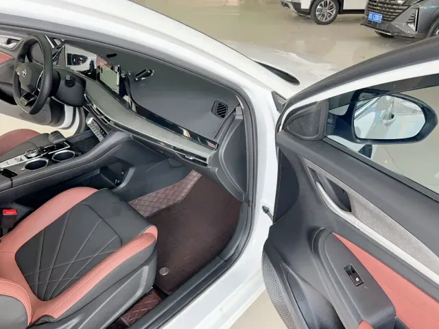 Changan Eado — Фото автомобиля 19