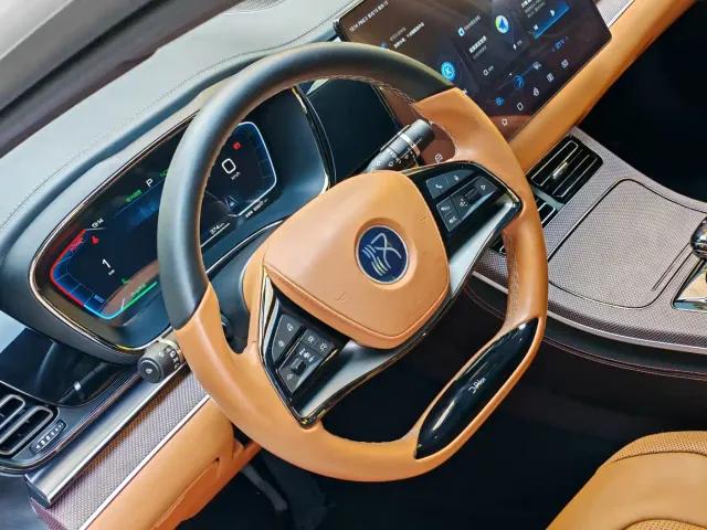 BYD Han — Фото автомобиля 7