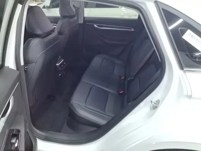 Geely Emgrand — Фото автомобиля 16