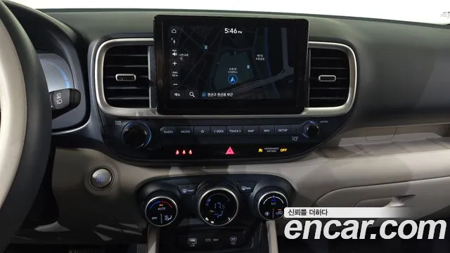 Hyundai Venue — Фото автомобиля 12