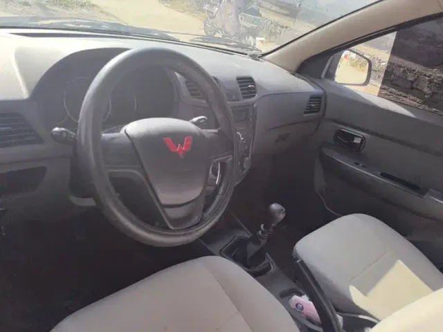Wuling Hongguang Plus — Фото автомобиля 12