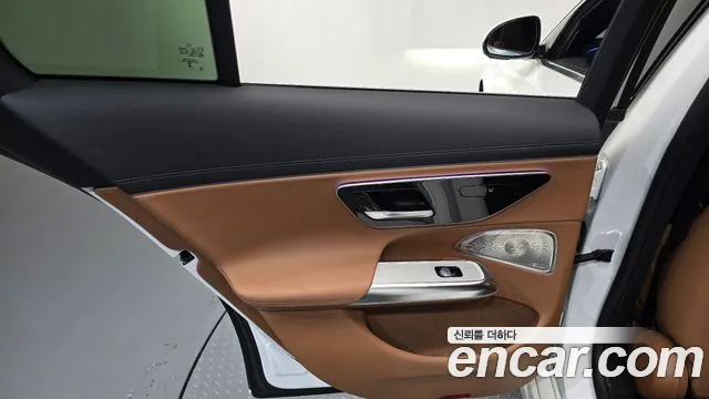 Mercedes-Benz E-Class W214 — Фото автомобиля 25