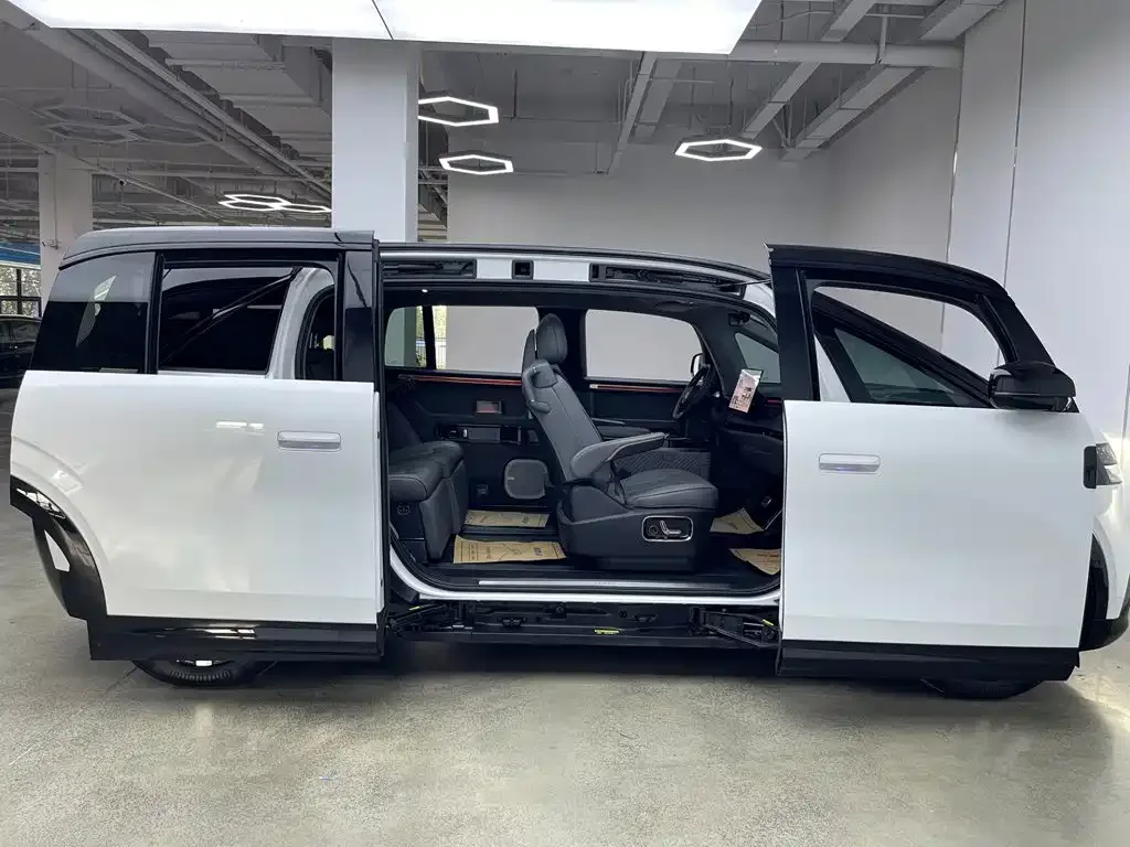ZEEKR Zeekr MIX 2025 Long Range Intelligent Driving Edition — Фото автомобиля 15