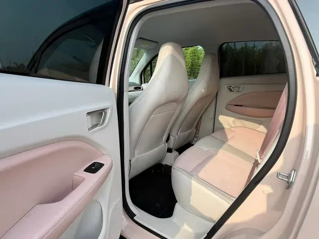 Leapmotor T03 — Фото автомобиля 4