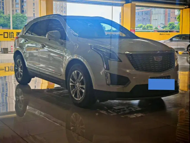 Cadillac XT5 — Фото автомобиля 3