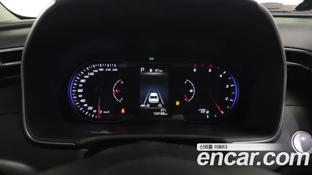 Hyundai Tucson Tucson (NX4) Дизель 2.0 2WD — Фото автомобиля 8