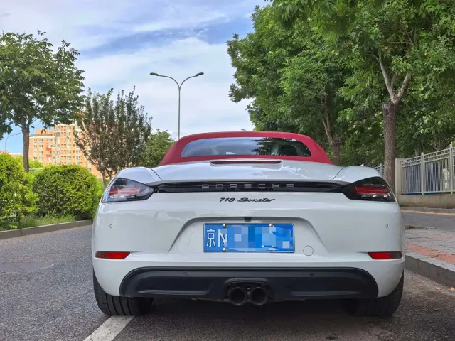 Porsche 718 — Фото автомобиля 5