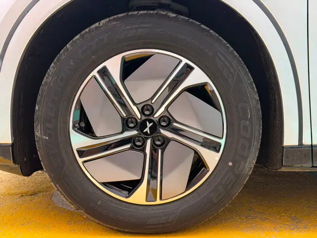 Xpeng G6 — Фото автомобиля 11